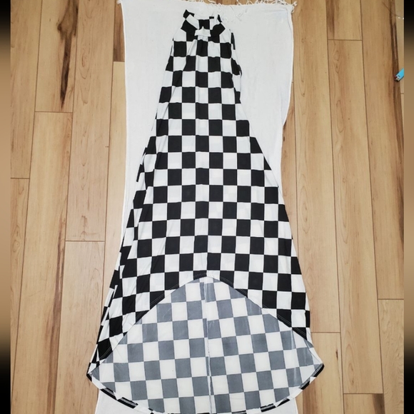 Dresses & Skirts - Checkered dress medium